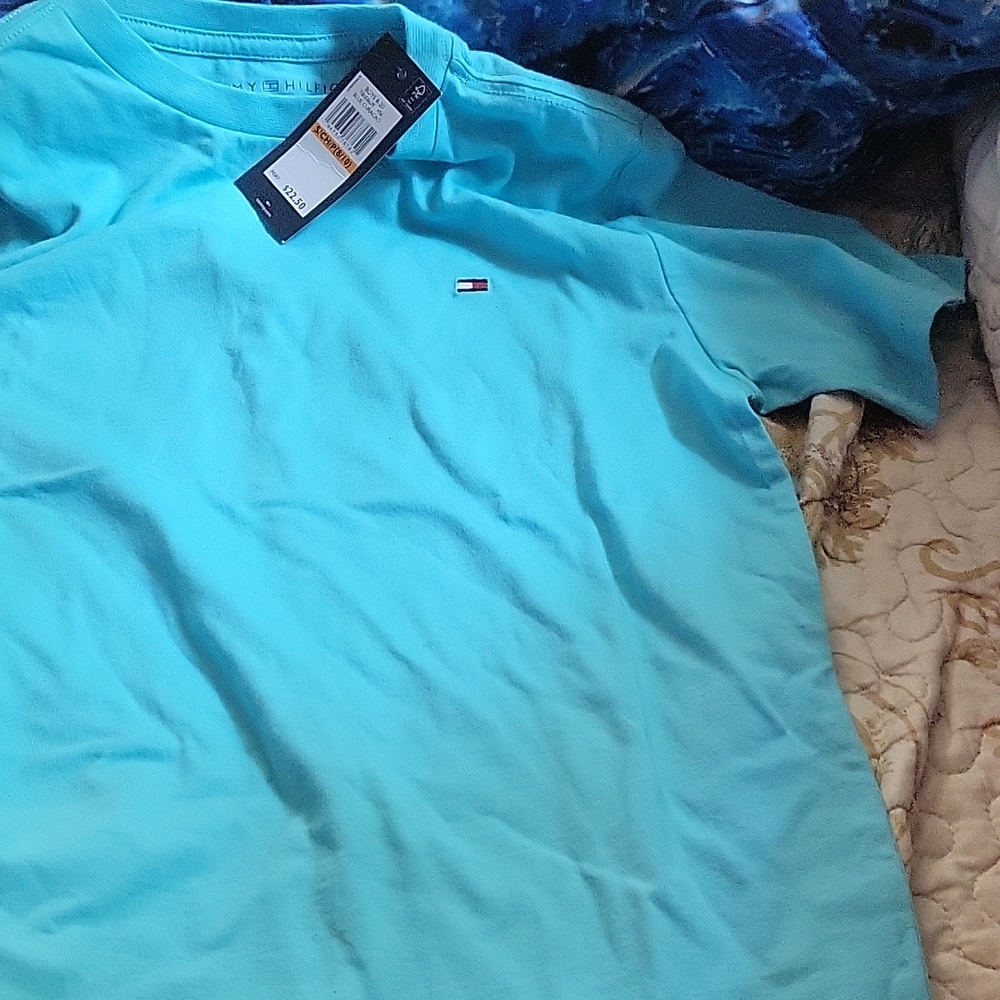 Tommy Hilfiger t shirt